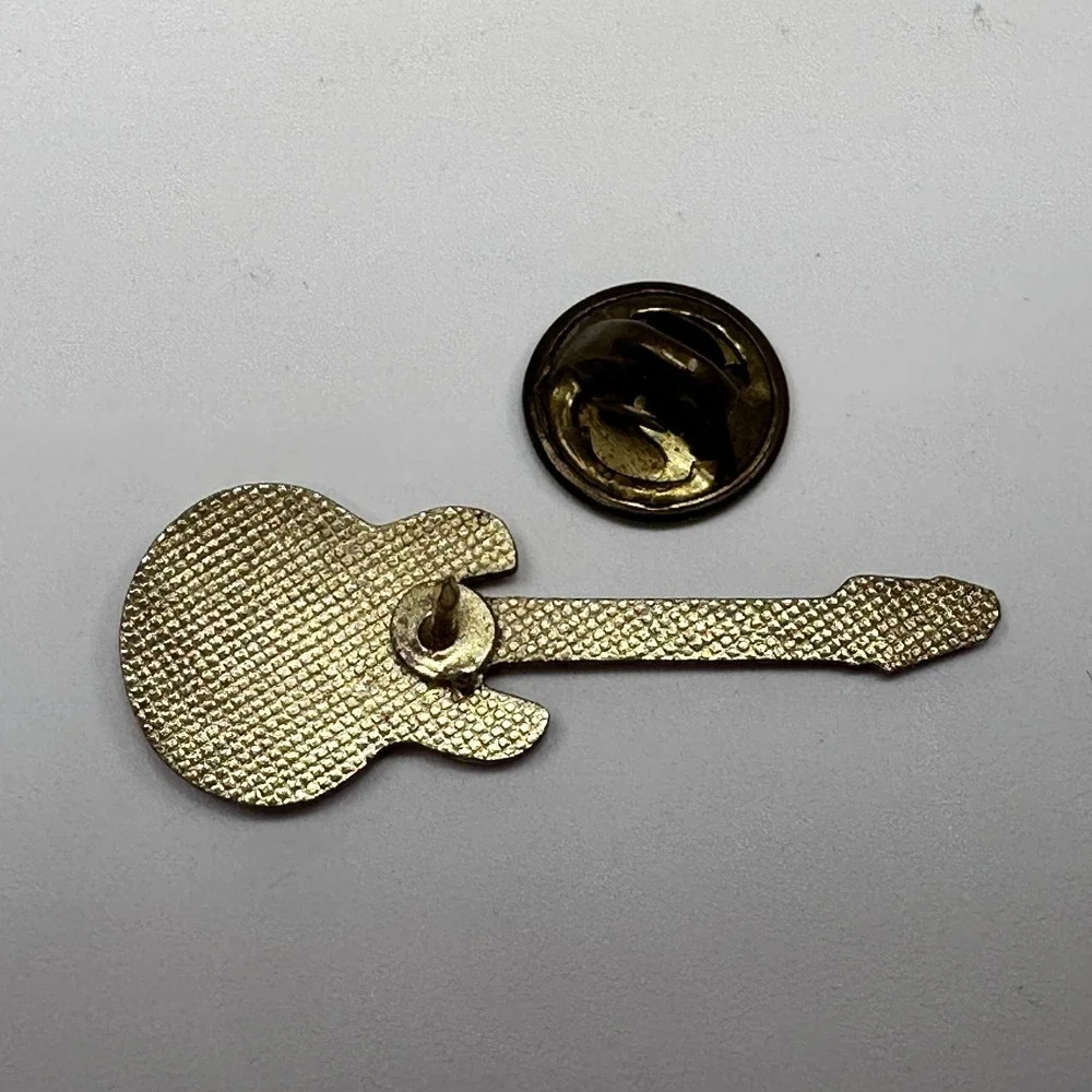 VINTAGE Electric‎ Guitar Lapel Pin Enamel TEL Y TOO Clutch Pinback 1.5 in Red